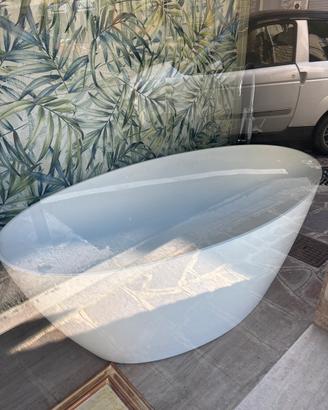 Vasca Lake 160x80 in mineral solid