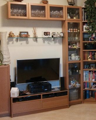 Parete TV e libreria Ikea