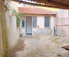 Casa indipendente al piano terra da ristrutturare