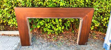 Bordo camino in noce massello 139x80