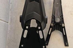 Coda posteriore con portatarga originale bmw