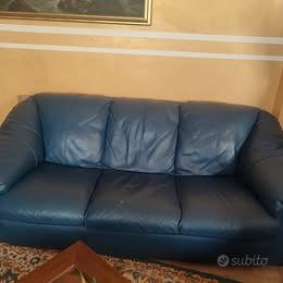 Divani a 3 posti e 2 posti in pelle blu