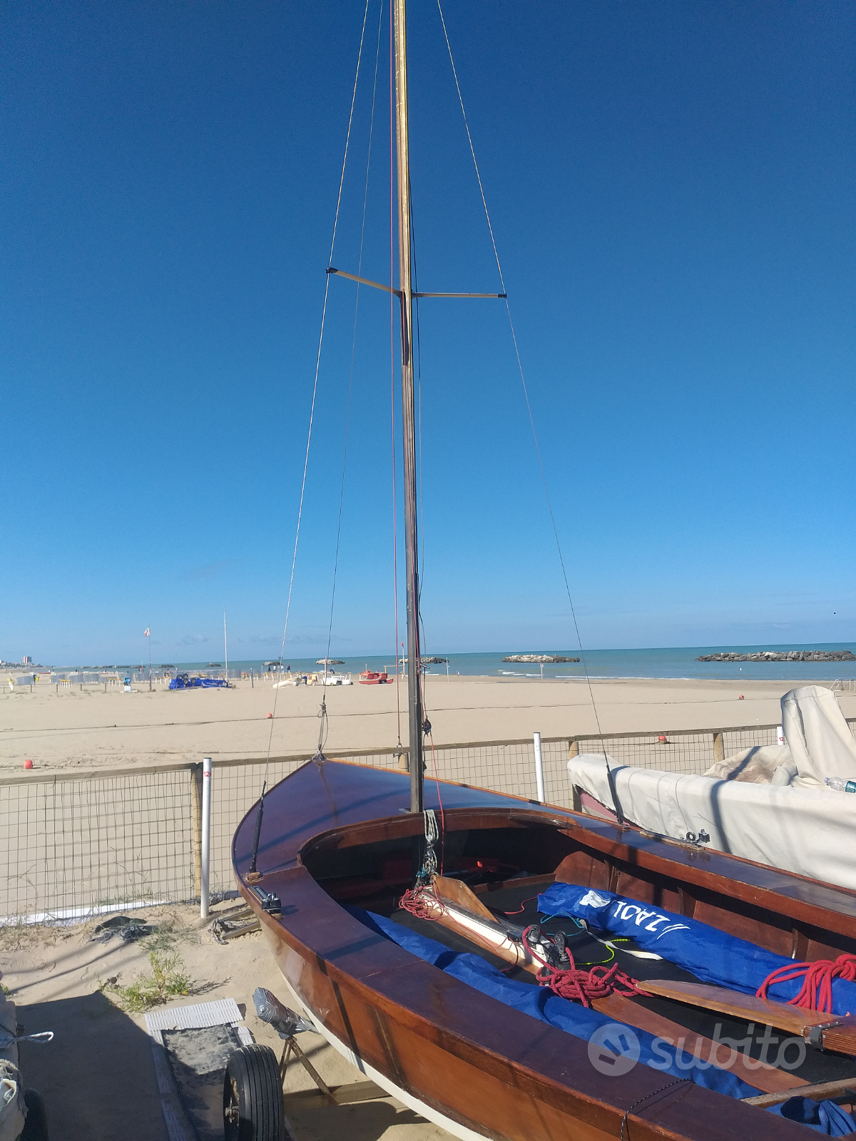 Falcon — Vedi foto 1