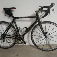 Bicicletta da corsa in carbonio