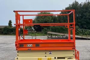JLG 6RS Piattaforma Verticale a Pantografo Elettri
