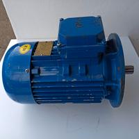 Motore Elettrico Trifase 1,1 Kw 1400 giri 400 V co