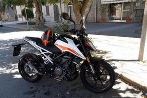 KTM DUKE 390