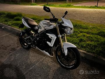 Triumph street triple 675
