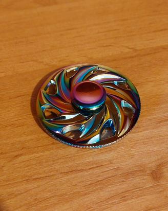 Fidget spinner colorato in metallo
