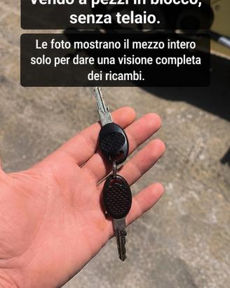 Ricambi Scarabeo Aprilia color crema 50 cc