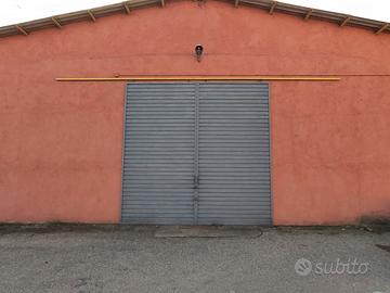 Capannone commerciale