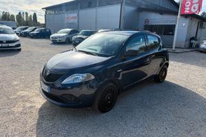 Lancia Ypsilon 1.0 FireFly Hybrid Ecochic Silver