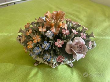 Centrotavola ceramica capodimonte