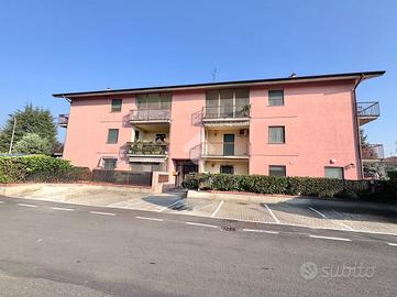 4 LOCALI A VELLEZZO BELLINI