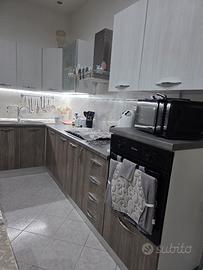 Cucina Angolare vero Legno