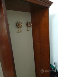 Attacccpanni da muro con mensole 