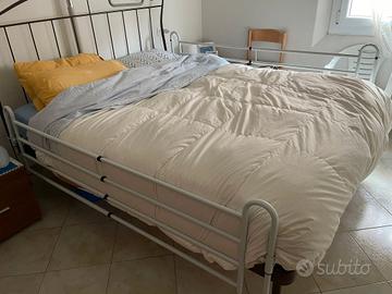 sponde letto anziano 