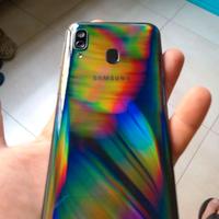 Samsung A40 con schermo da sostituire
