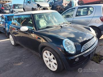 Ricambi MINI COOPER 1.6 benzina anno 2004