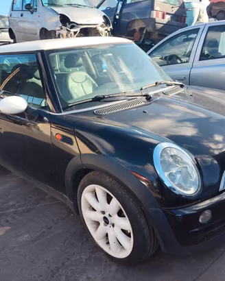 Ricambi MINI COOPER 1.6 benzina anno 2004