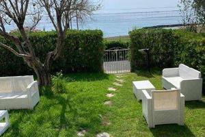 Villetta in villaggio con piscina a Bonifati