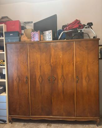 Armadio 4 Ante Vintage in Legno con Specchio
