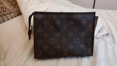 Toilette 19 Trousse  Louis Vuitton 