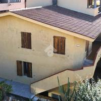 4 LOCALI A TRINITÀ D'AGULTU E VIGNOLA