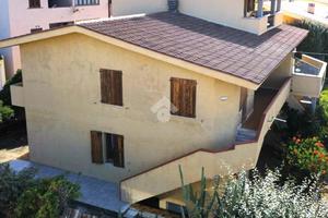 4 LOCALI A TRINITÀ D'AGULTU E VIGNOLA