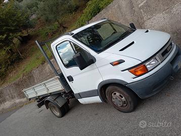 Iveco Daily 35 c11 ribaltabile trilaterale