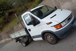 Iveco Daily 35 c11 ribaltabile trilaterale