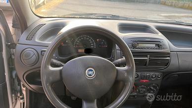 FIAT Punto 1.2 5P Active Natural Power (44 kw)b/m