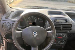 FIAT Punto 1.2 5P Active Natural Power (44 kw)b/m