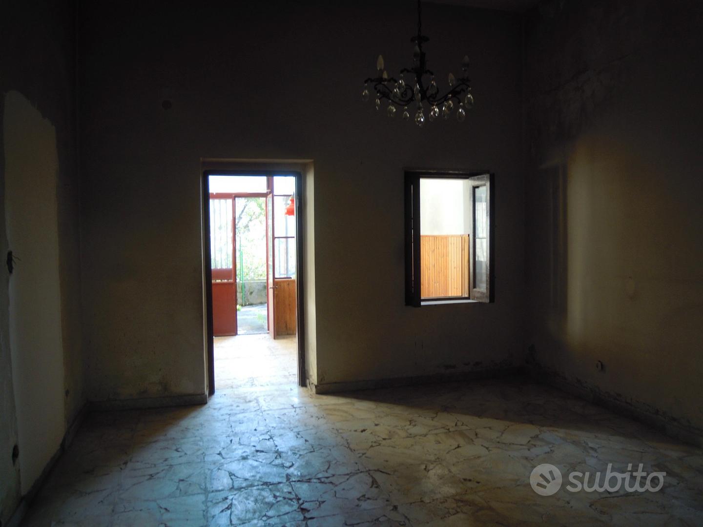 Semindipendente 93 mq con cortile 30 mq - Altro
