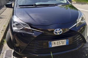 Toyota yaris hybrid
