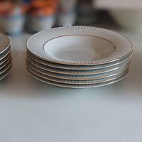 Servizio piatti da  6 porcellana premium NUOVO