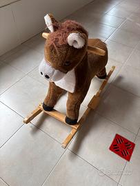Cavalluccio a dondolo