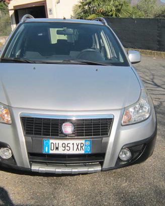 Privato vende Fiat Sedici 1,6 16V 4X2 GPL benzina