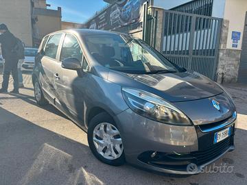 Renault Scenic Scénic XMod 1.5 dCi 95CV Limited