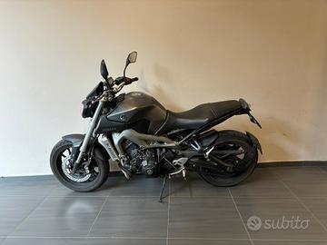 Yamaha MT-09 Race blu / Matt grey ABS