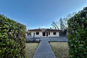 4 LOCALI A CAVASO DEL TOMBA