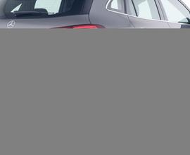 MERCEDES-BENZ GLA 180 Automatic Progressive Adva