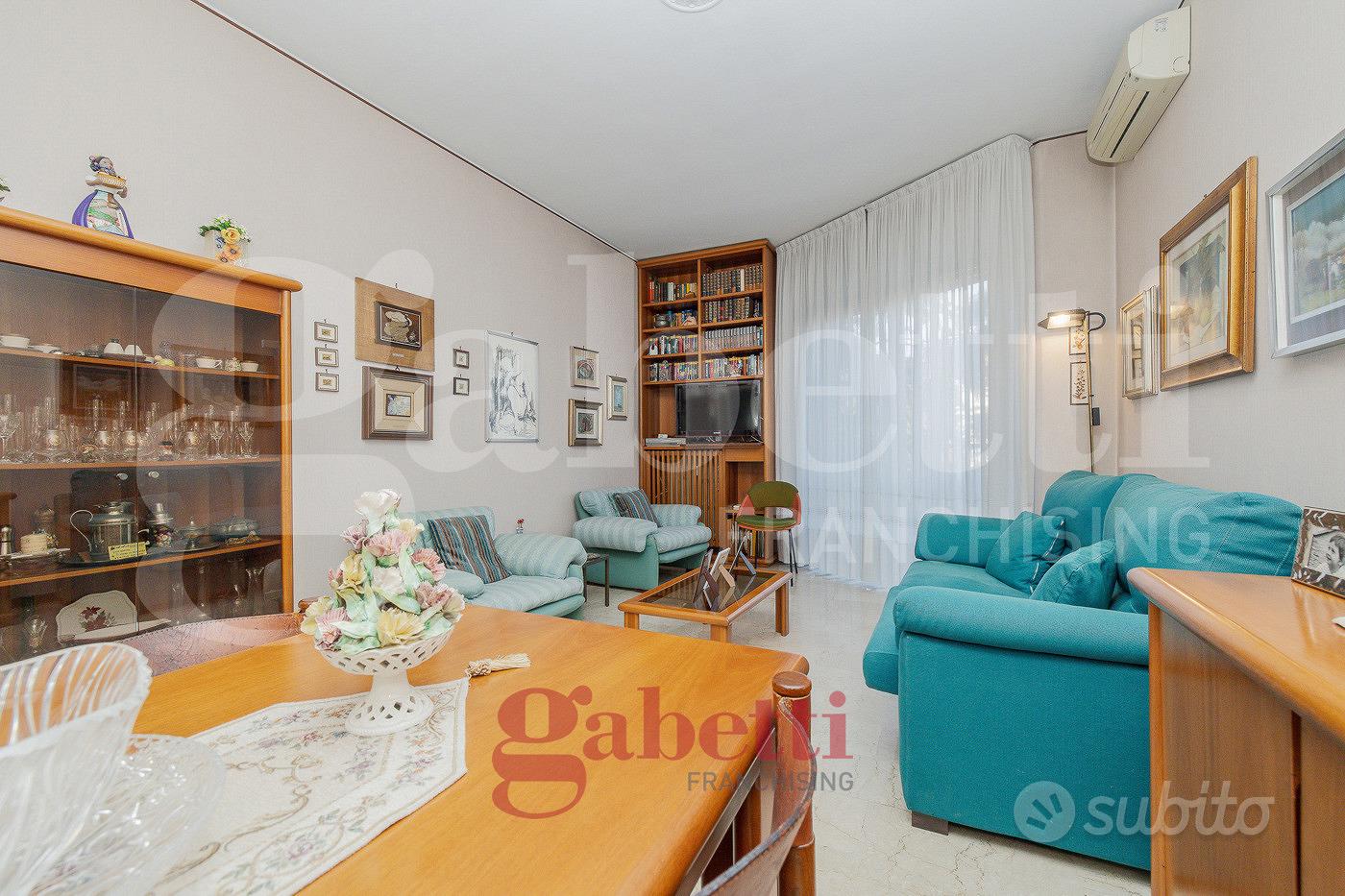 Apartment in Milano, Selinunte, Municipio 7 - Altro