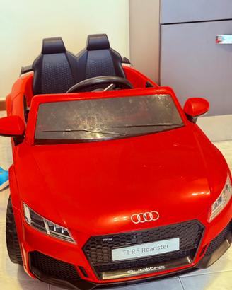 Macchina elettrica per bambini Audi TT RS Roadster