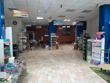 Locale commerciale nel centro storico mt 165
