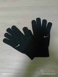 guanti nike