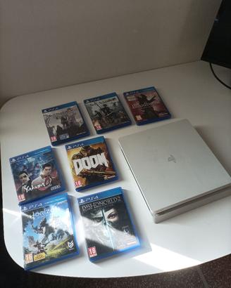 PlayStation 4 Slim 1TB + 7 giochi (no controller)