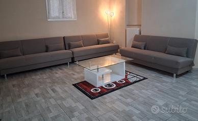 3 divani letto contenitore nuovi in tessuto uguali