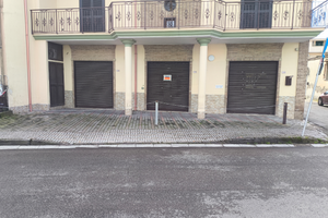 Locale commerciale per uso commerciale o uffici