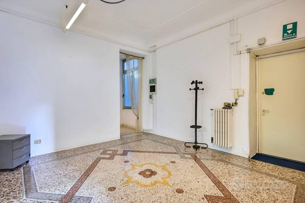 Immobile di 229 m² con più di 5 locali a Savona - Vista 3